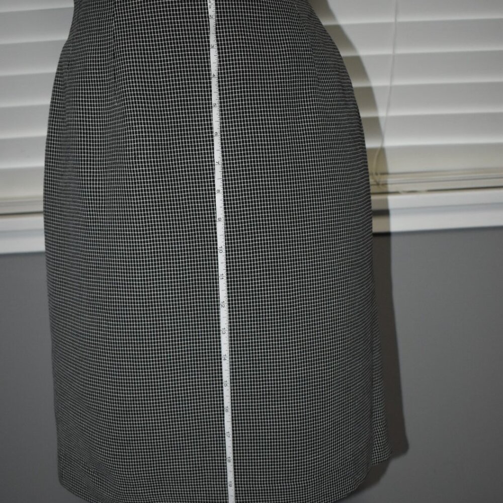 Unique Vintage Suit Set (Pencil Skirt and Blazer) - Picture 3 of 7
